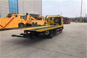 当雄非事故拖车