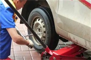 当雄附近拖车24小时服务热线电话